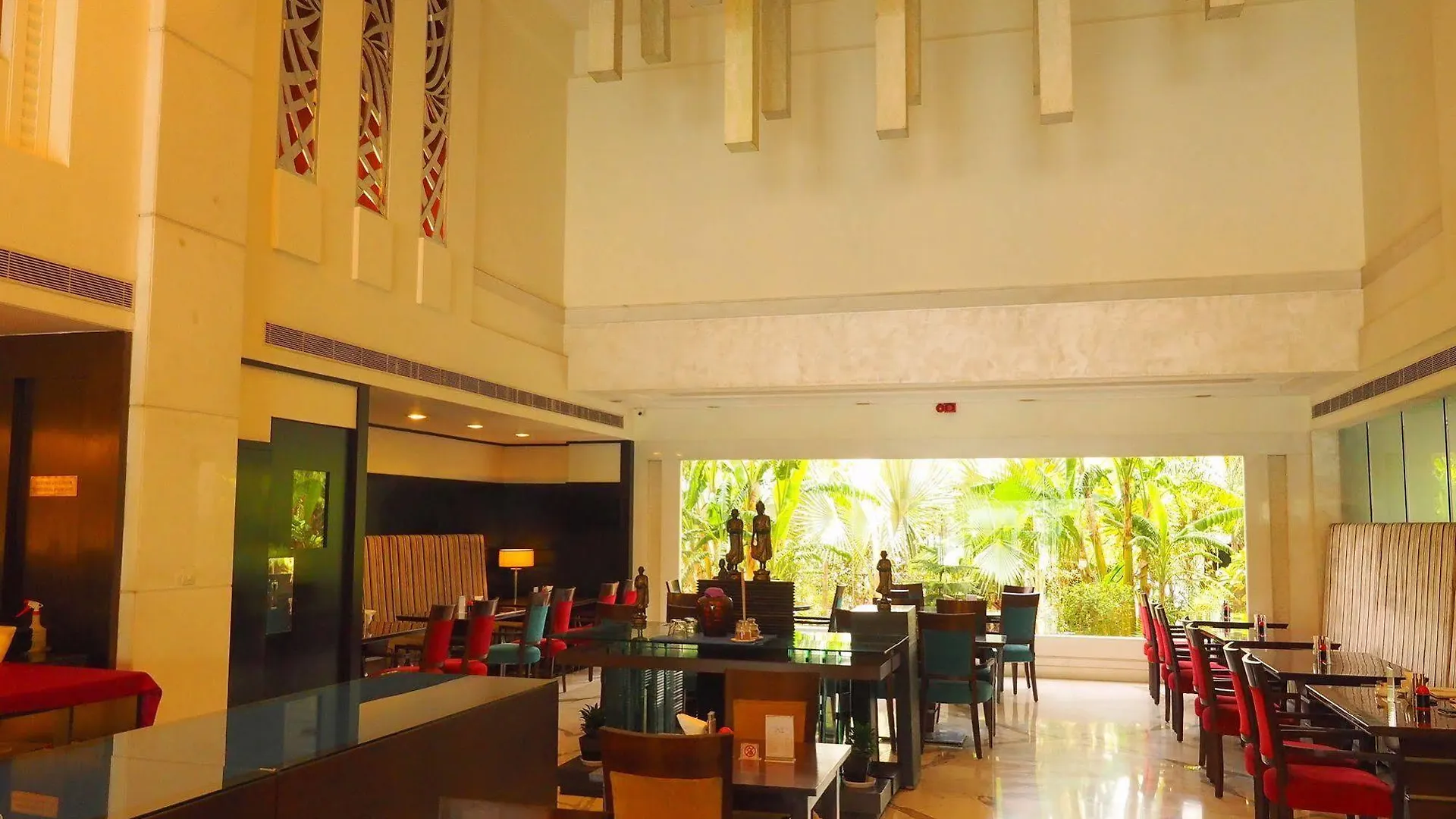 Dia Park Premier Hotel Gurgaon 4*,